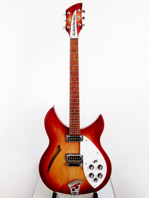 Rickenbacker 330 Made in USA 2000